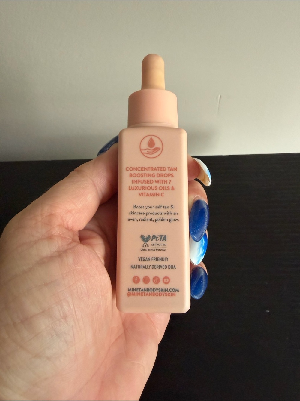 MineTan: Iluminating Glow Drops